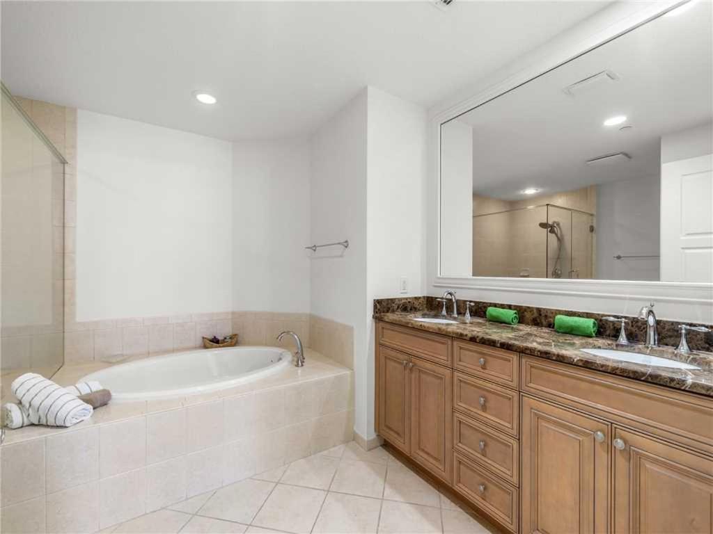 קלירווטר ביץ' Sand Pearl 1406, 2 Bedrooms, Diamond Rated, Pool, Gym, Sleeps 6 מראה חיצוני תמונה