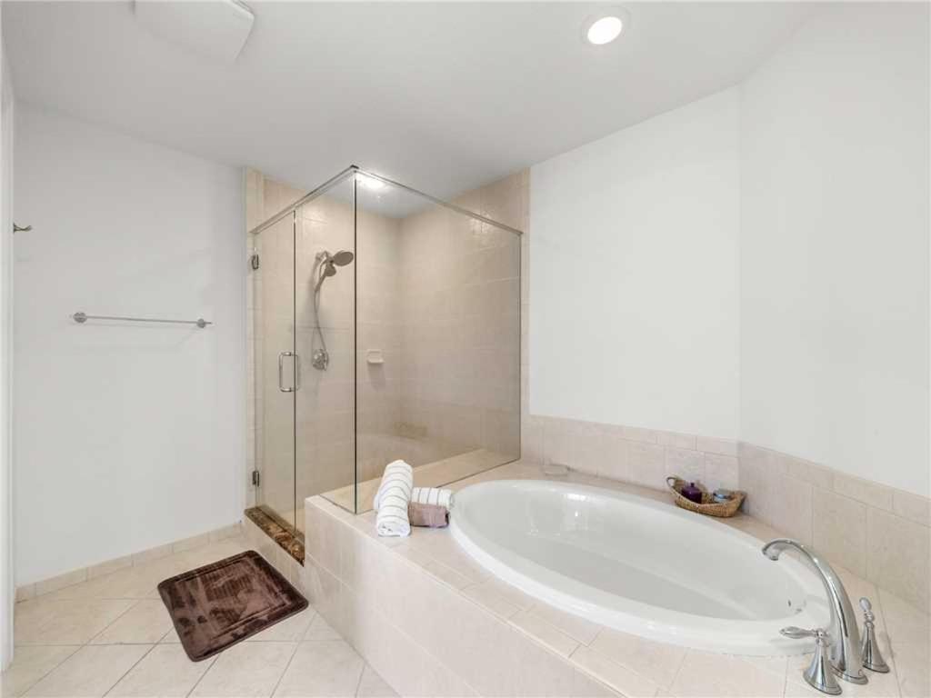 קלירווטר ביץ' Sand Pearl 1406, 2 Bedrooms, Diamond Rated, Pool, Gym, Sleeps 6 מראה חיצוני תמונה